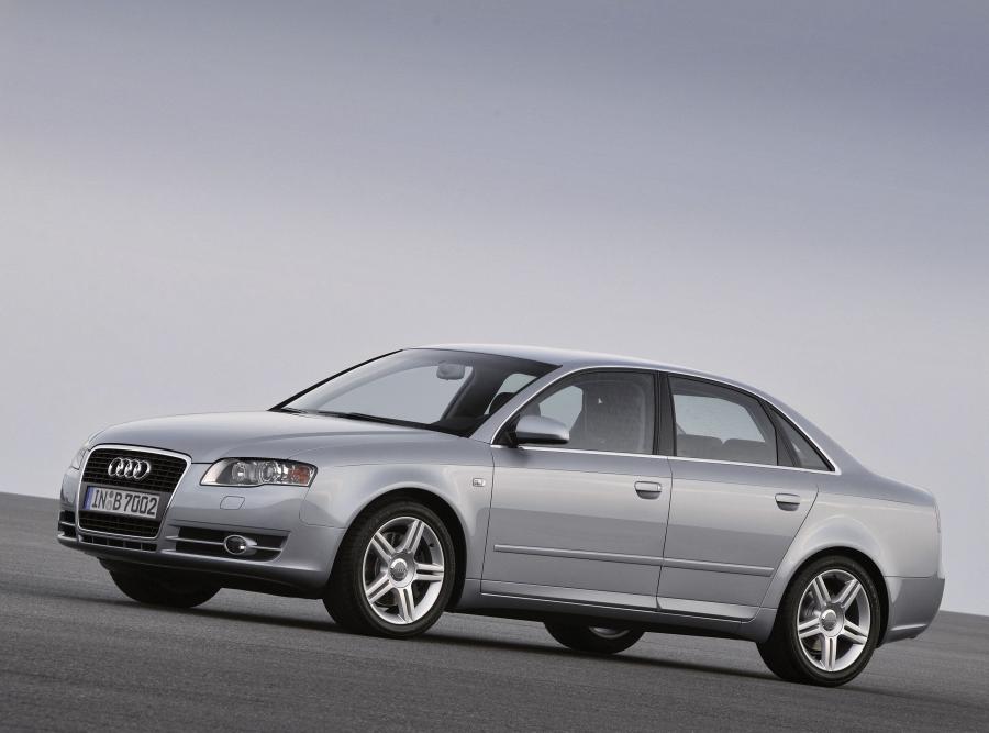  Audi A4 2.0T Sedan (B7, 8E) 2004 года  (фото 13 из 26)